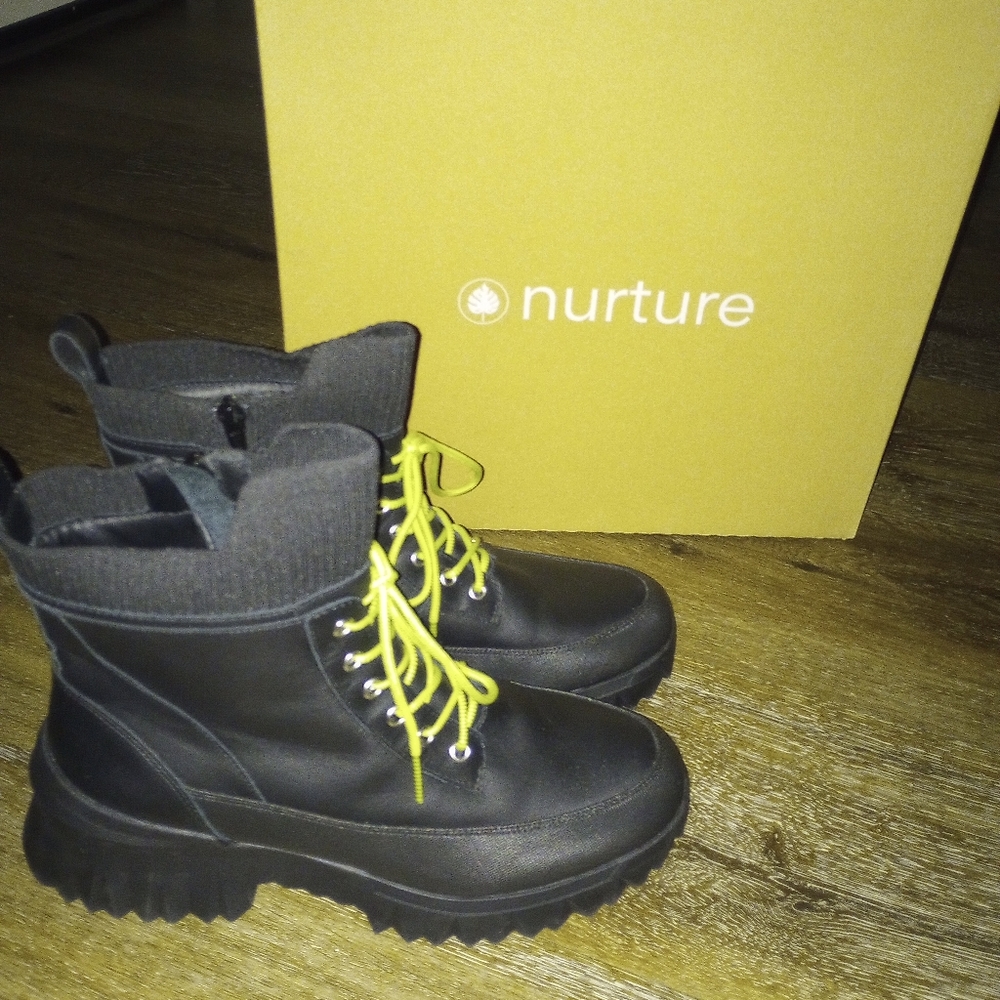 Nurture boots size 9